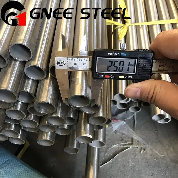 Cev iz zlitine Duplex UNS N08020 UNS S32760